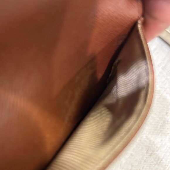 Louis Vuitton Sarah Bi-Fold Wallet - Picture 8 of 12